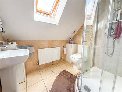 FIRST FLOOR SHOWER ROOM